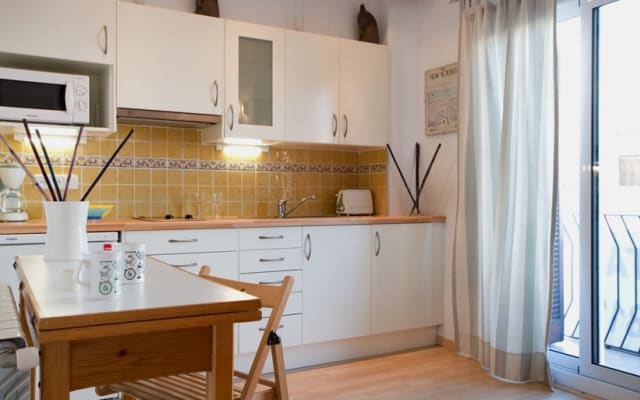 ANA : COZY, CENTRIC avec LOVELY TERRACE