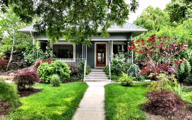 Liberty Park Bungalow mit eigenem Bett (Königin) und Bad-Suite