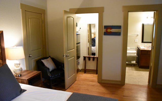 Private Entry Suite in Cole/RiNo Near Downtown - Picture 8