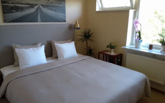 Habitación privada a 10 minutos de la estación de Estocolmo