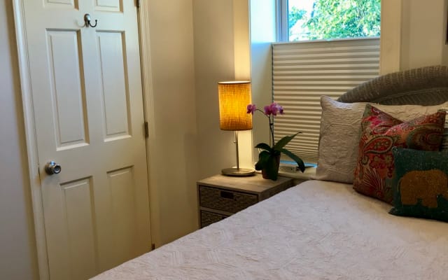 You'll Never Want to Leave this Stylish Townhome in N Capitol Hill - Picture 8