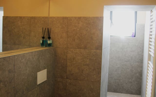 Suite avec salle de bain privée Porta Venezia - Photo 8