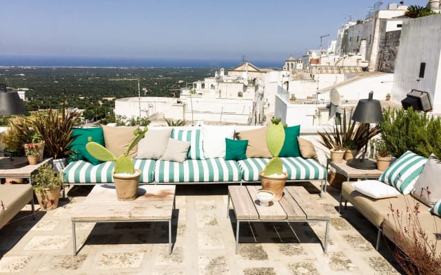 Charmosa casa típica da Apúlia com terraço panorâmico e vista para o...