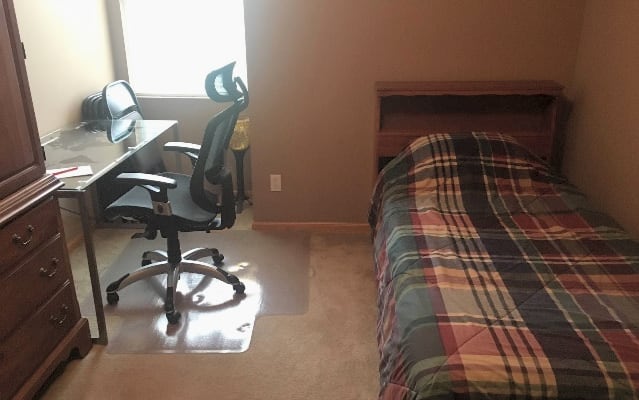 Two rooms and a bathroom to yourself in a quiet suburban duplex home