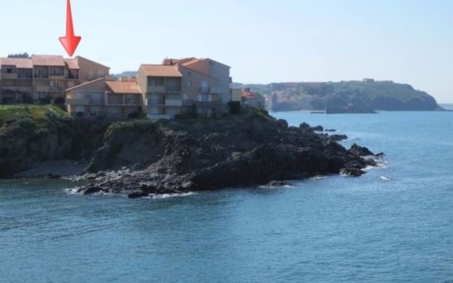 Mit den Füßen im Wasser in Collioure: Entspannung!