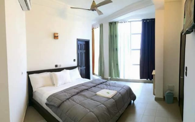 Hotel und Restaurant mit Meerblick