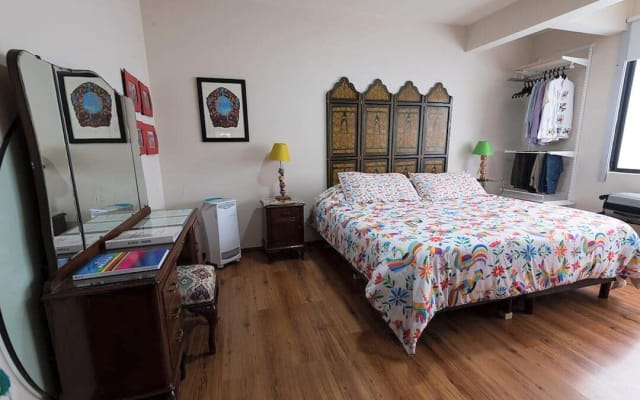 Departamento, in the heart of the gay scene, Zona Rosa, US Embassy