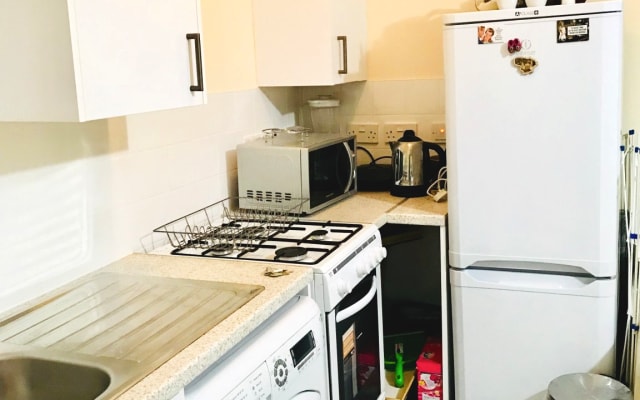 Double Room Central London Kitchennet