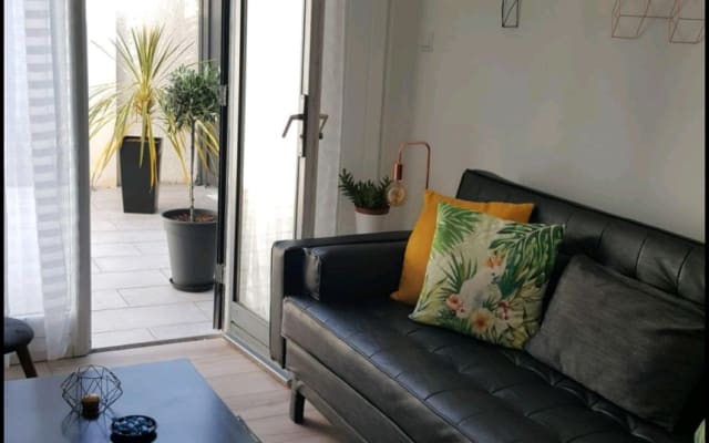 Loue T1 en mezzanine proche de Montpellier et les plages