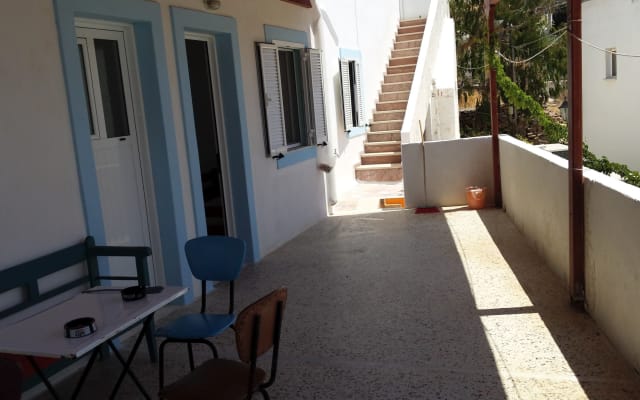 Room 6 - Grandma Vasiliki Rooms To Let