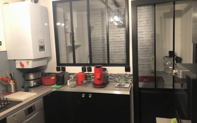 Nice room in 70 m2 air-conditioned apartment near hyper center