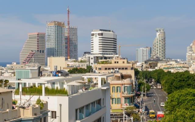 Amazing spacious 2B with Balcony Best location TLV