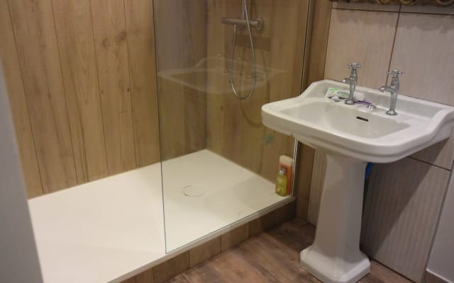 Finistère Camera Rade de Brest, bagno privato con doccia