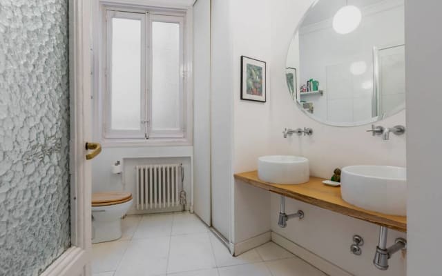 Habitación individual y cómoda en el centro histórico de Madrid.