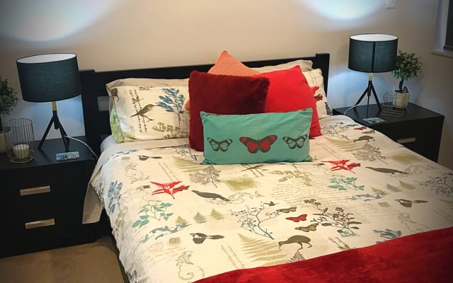 Quarto Chic Queen - AC - Casa de banho com piso aquecido e roupão de...