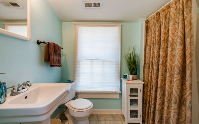 Chambre jaune confortable, chez Bungalow Potter - Photo 7