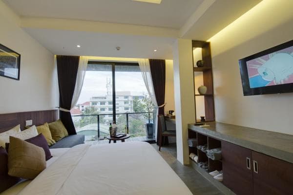 Deluxe King Suite