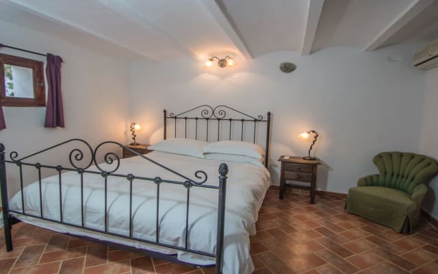 Apartamento privado com cozinha/sala de estar, quarto e casa de banho