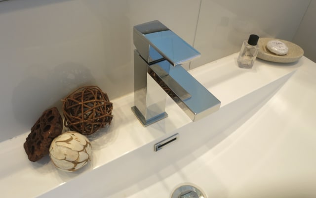 THREESOME STUDIO # 1 Queen + sleeping coach (De Waterkant GAY village) - Picture 17