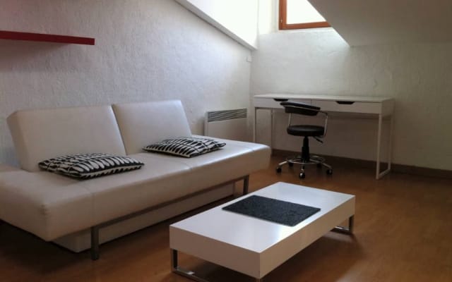 Helles Studio am alten Hafen, Stadtzentrum