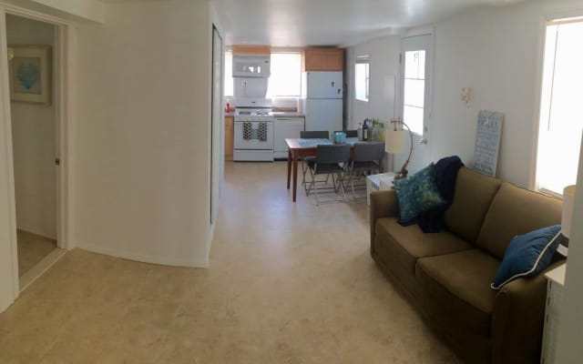 Cozy Seaside Apartment