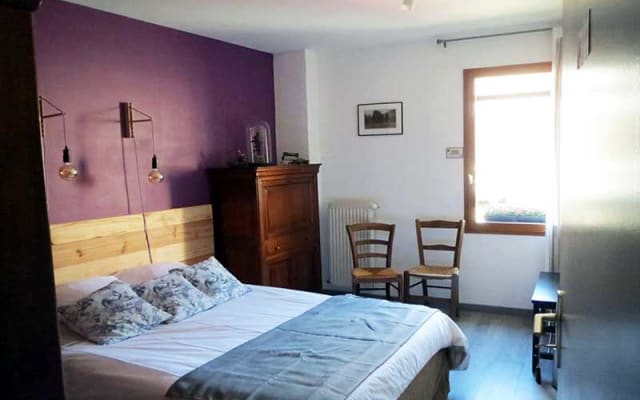 Double room / A haven of peace in the heart of nature.