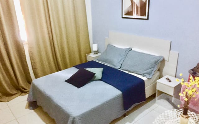 Perfektes Privatzimmer (mit Kühlschrank), 1min Copacabana Strand/5...