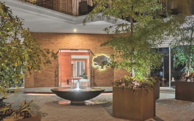 Romantic Zone1Bd/1Ba LuxCondo Gay Area Ocean View Rooftop Pool Sundeck