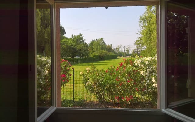 We propose a room with private bathroom in house.