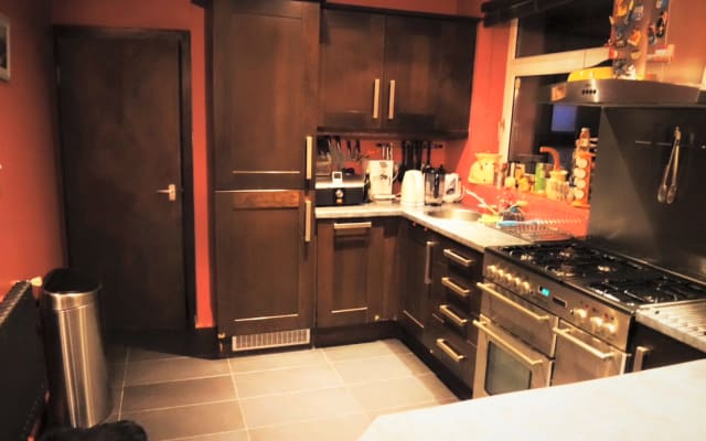 Two Lovely Rooms in West Acton
