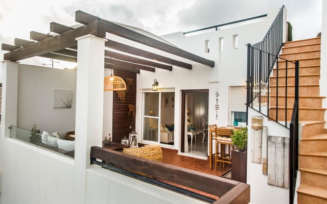 PENTHOUSE FOR RENT WITH STUNNING SEA VIEWS