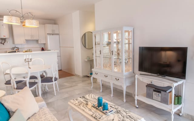 PENTHOUSE FOR RENT WITH STUNNING SEA VIEWS
