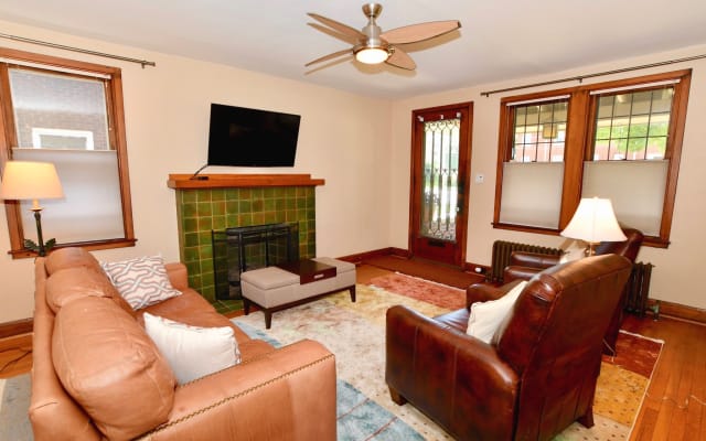 Thoughtful, furnished, comfortable, convenient in Point Breeze