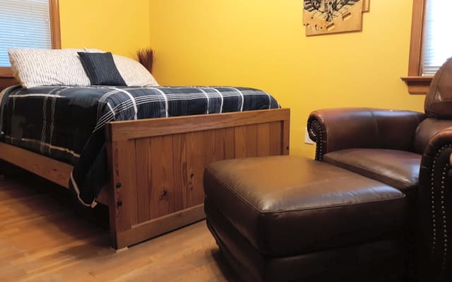 A clean, safe, quiet place with vintage pinball & game consoles