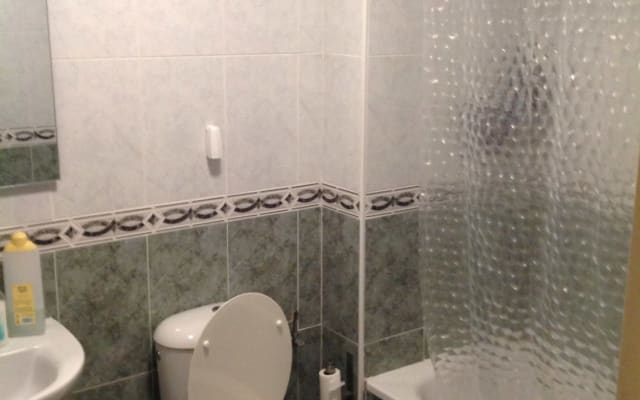 Quarto no Apartamento Málaga Carlos Haya - Foto 6