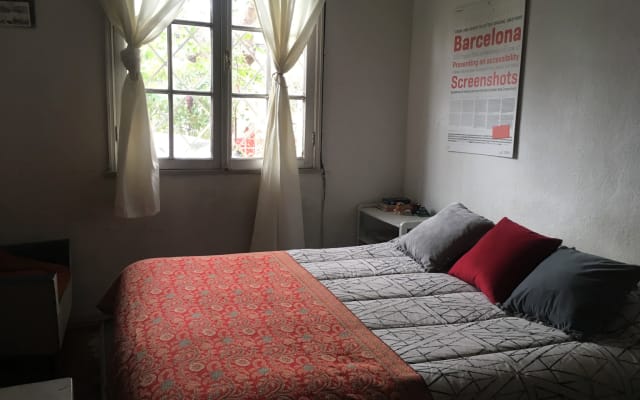 Quarto confortável para alugar em Providência, bairro tranquilo e...