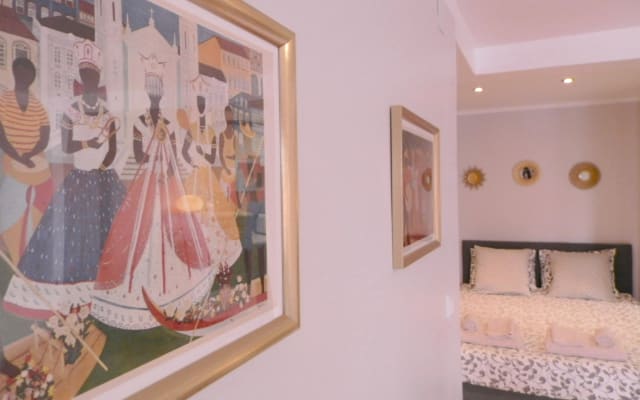 Studio for 2 next to Alfama, Feira da Ladra and rw station - Picture 8