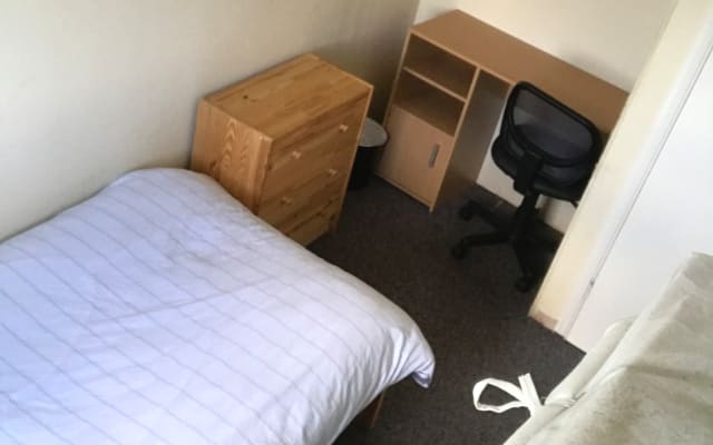 1 chambre individuelle dans une colocation de 5 lits