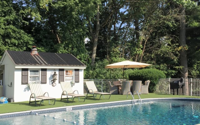 The Oliver Wendell Holmes Guest Cottage Holmesdale