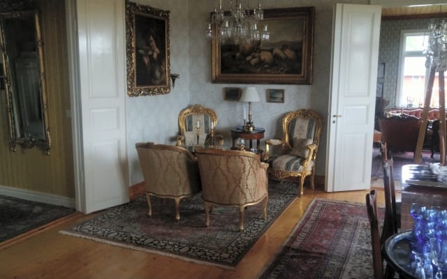 Zwei Räume in meinem Haus stehen zur Verfügung