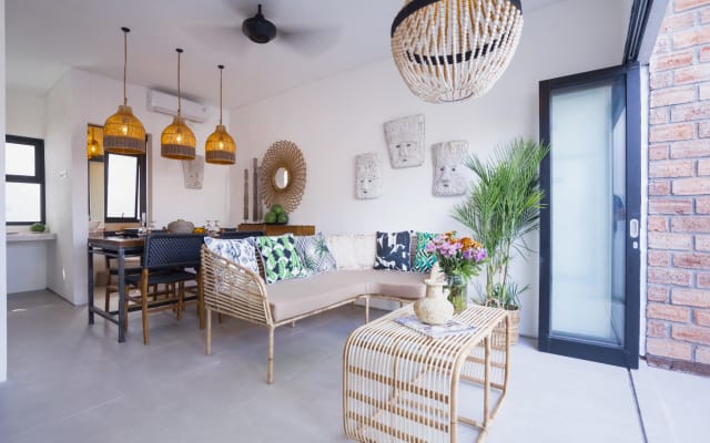 Seminyak NUEVA villa estilo loft con piscina privada. wifi y ama de...