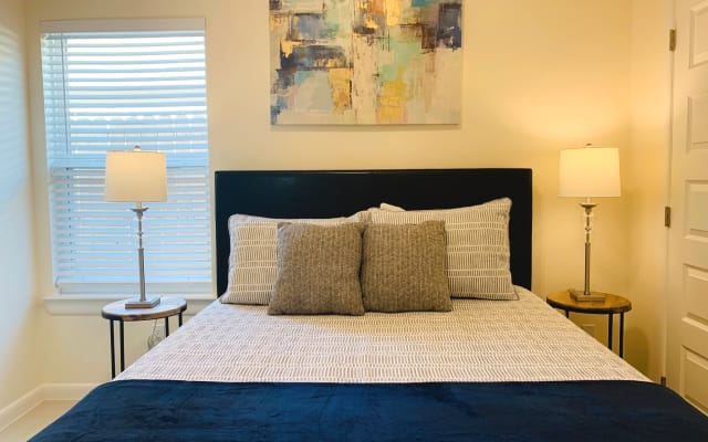Best Location - Close to Mall - Luxury Living