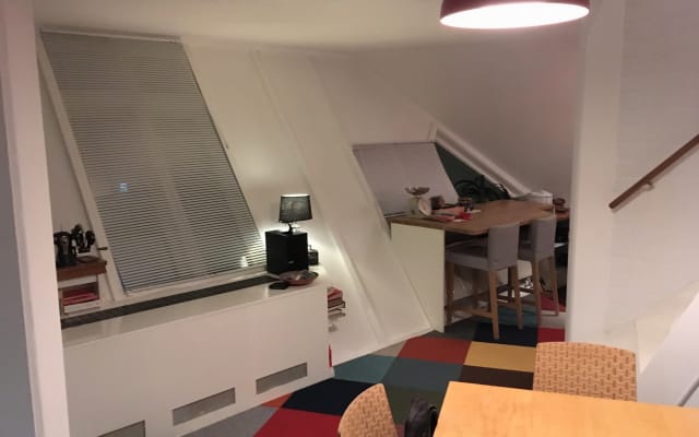 Zimmer im Cubehouse, im Stadtzentrum, in der Nähe von U-Bahn und Zug - Foto 16