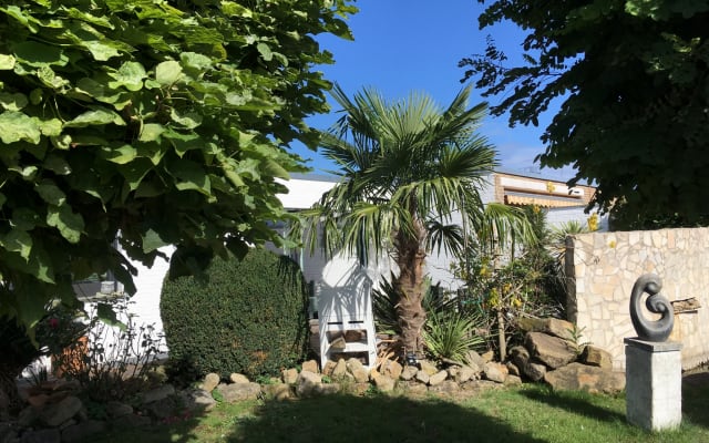 Appartamento di 100 mq con giardino e piscina
