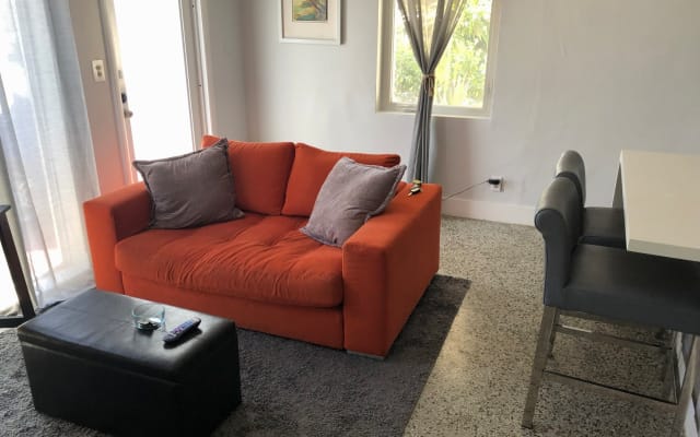 2 BR house, Close to Port, beach, shops, restrnts - Picture 7