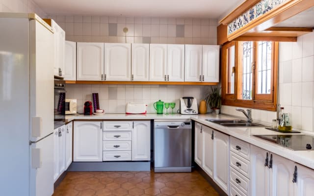 Chambre dans une villa avec piscine, sauna et jardin de style andalou - Photo 18