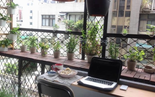 MRT Daan Station 4 mins by walk near Taipei 101-S