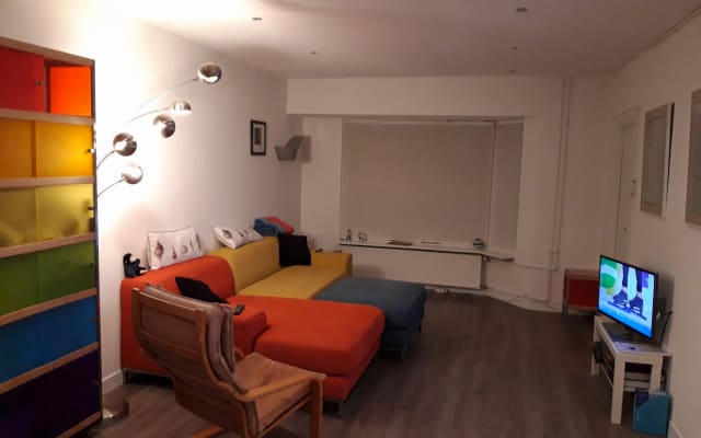 2-Bett-Schlafzimmer in einem Haus mit Kleiderzwang