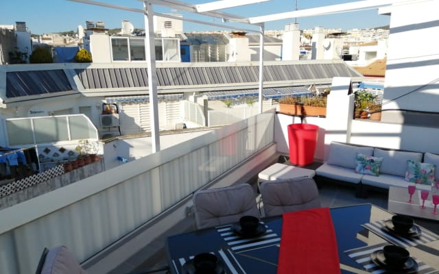 Sitges studio with large terrace near center and 100 meters from beach