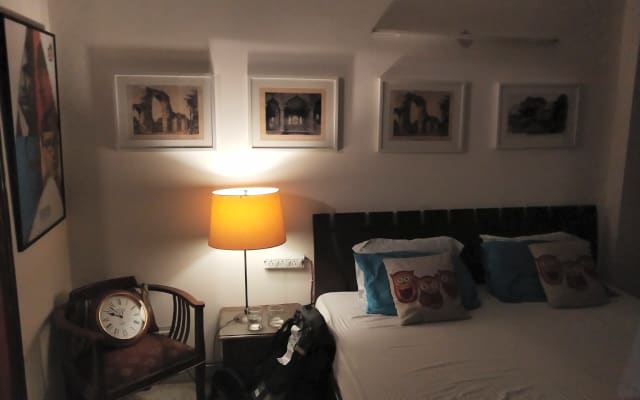 Bella camera da letto con bagno privato DownTown